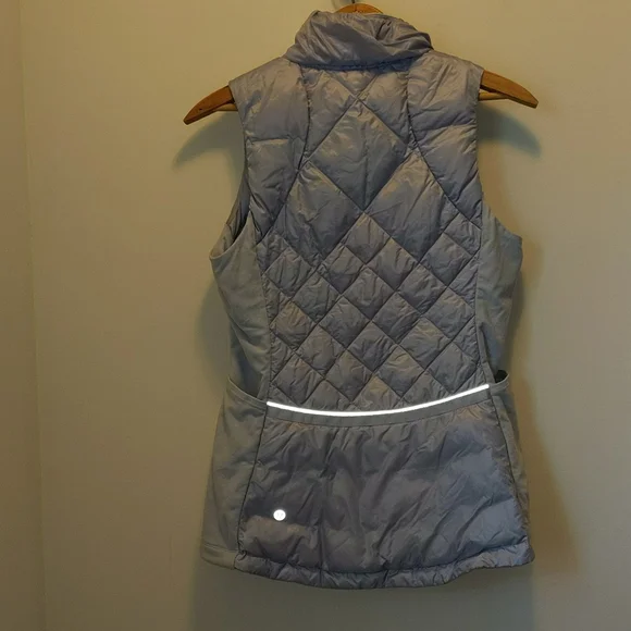 Lululemon Size 6 Light Purple Goose Down Zip Front Vest - Picture 6 of 11